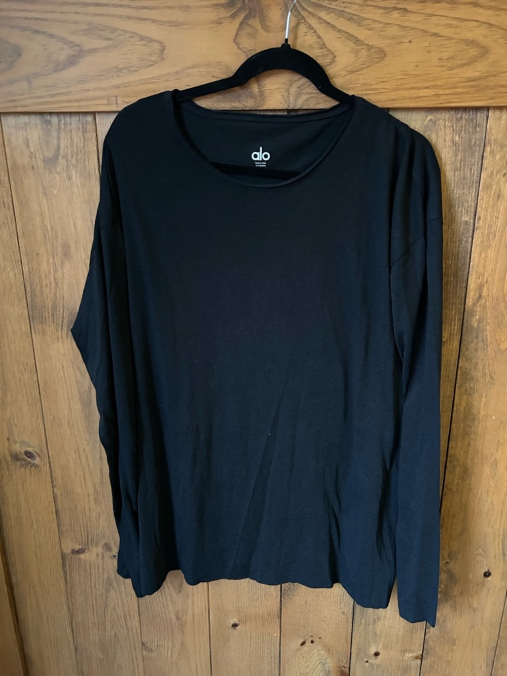 ALO Yoga Black Crew Neck Long Sleeve Tee